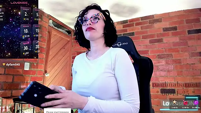 Snapshot of paulinabarnett- chatting on 11.06.25 paulinabarnett- online show from 11.06.25