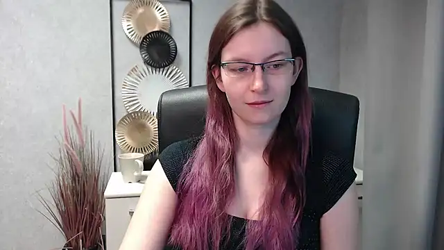 emmaxDelight online show from 12.02.24