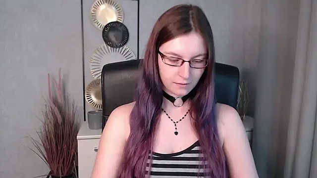 emmaxDelight online show from 12.06.24