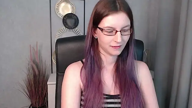 emmaxDelight online show from 12.07.24