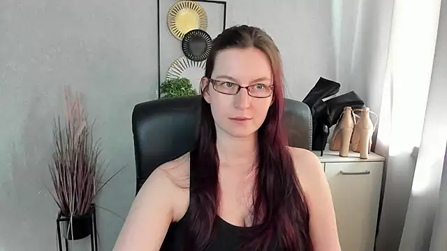 emmaxDelight online show from 06.03.26