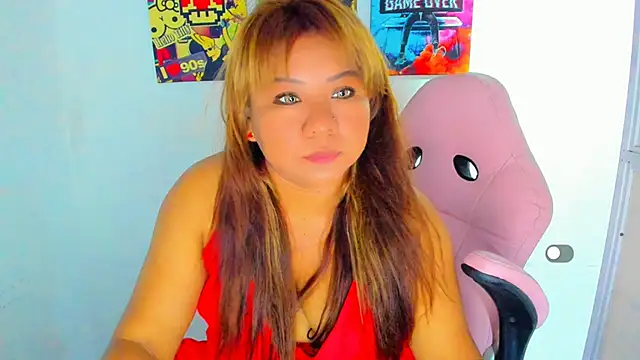 Snapshot of victoria_love89 chatting on 10.29.25 victoria love89 online show from 10.29.25