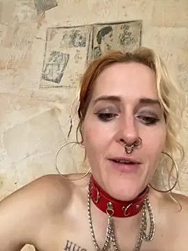 Snapshot of JoleneFuego chatting on 09.10.25 JoleneFuego online show from 09.10.25