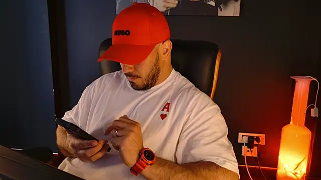 Snapshot of AngeloEric chatting on 05.19.26 AngeloEric online show from 05.19.26