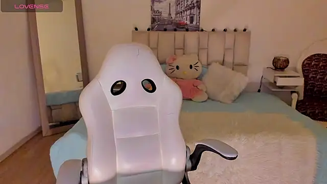 Snapshot of zoe_turnner_18 chatting on 10.15.25 zoe turnner 18 online show from 10.15.25