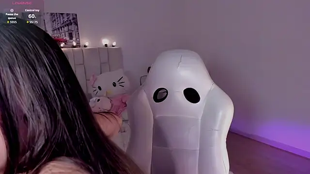 Snapshot of zoe_turnner_18 chatting on 02.14.26 zoe turnner 18 online show from 02.14.26