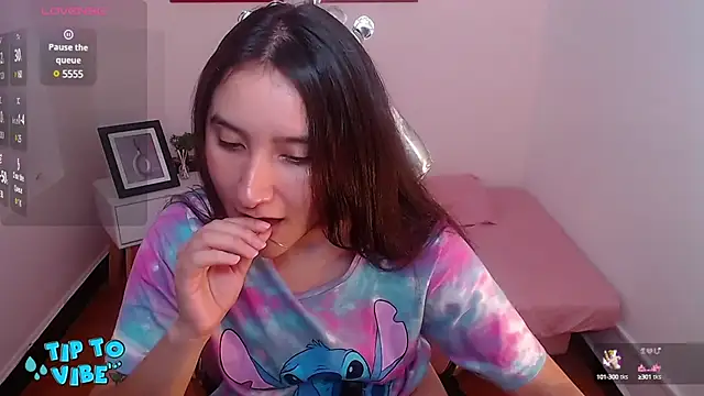 Snapshot of sweetyy_lollipop chatting on 02.10.25 sweetyy lollipop online show from 02.10.25