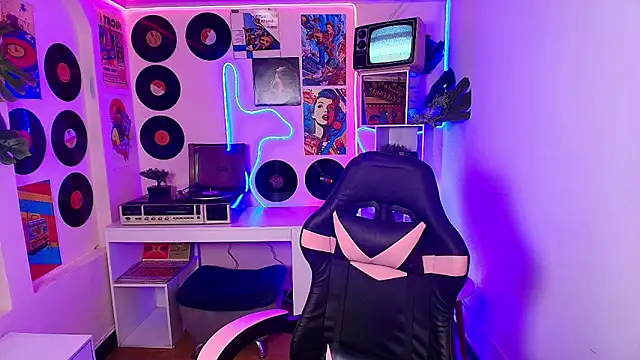 Snapshot of sweetyy_lollipop chatting on 03.11.25 sweetyy lollipop online show from 03.11.25