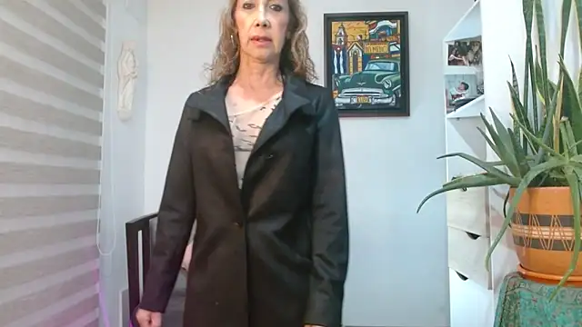 Snapshot of Canelita28 chatting on 05.19.26 Canelita28 online show from 05.19.26