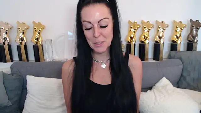 Snapshot of Texas_Patti chatting on 12.21.24 Texas Patti online show from 12.21.24