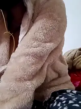 Snapshot of _SonPari_ chatting on 12.29.24 SonPari online show from 12.29.24