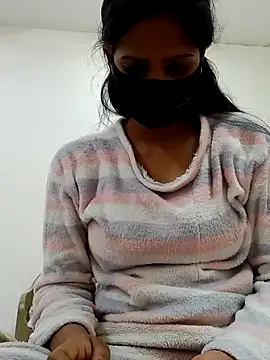 Snapshot of _SonPari_ chatting on 01.08.25 SonPari online show from 01.08.25