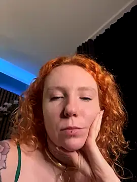 alt cutie online show from 11.19.25