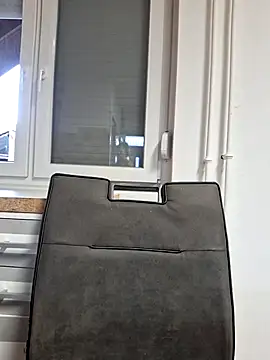 allinqueen online show from 10.17.25