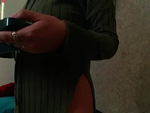 AliciaChelios online show from 04.19.26