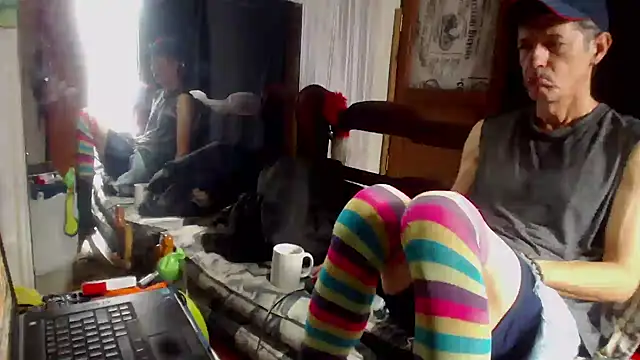 laye19 online show from 11.15.25