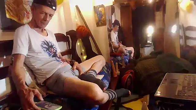 laye19 online show from 12.02.25