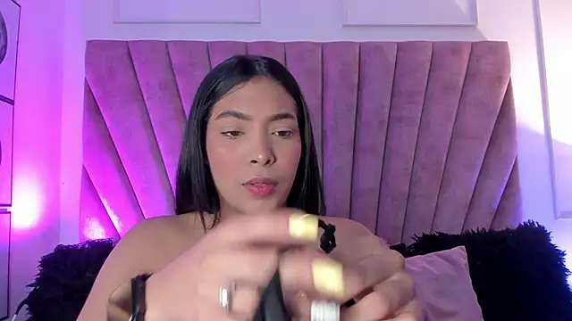 KarolRojas  online show from 10.14.25