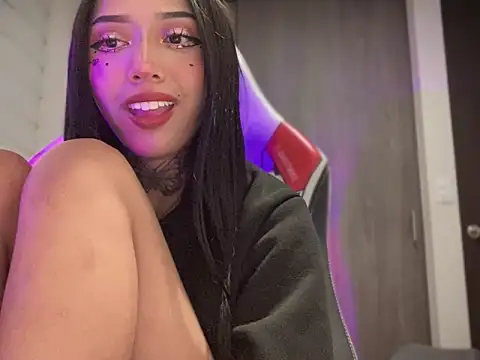 ANDREA FERRY online show from 02.14.25