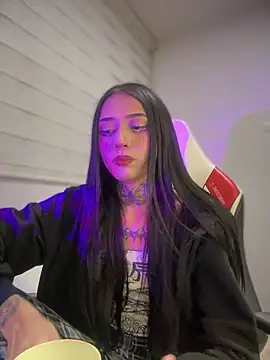 ANDREA FERRY online show from 02.28.25