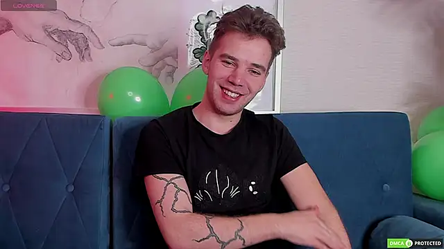 Snapshot of ArthurWhitee chatting on 03.16.25 ArthurWhitee online show from 03.16.25