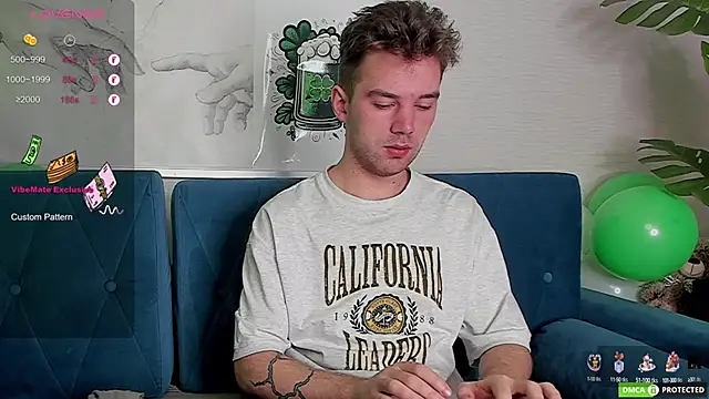 Snapshot of ArthurWhitee chatting on 03.17.25 ArthurWhitee online show from 03.17.25