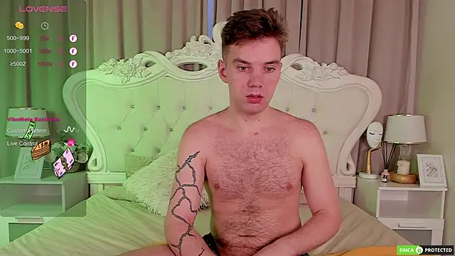 Snapshot of ArthurWhitee chatting on 11.07.25 ArthurWhitee online show from 11.07.25