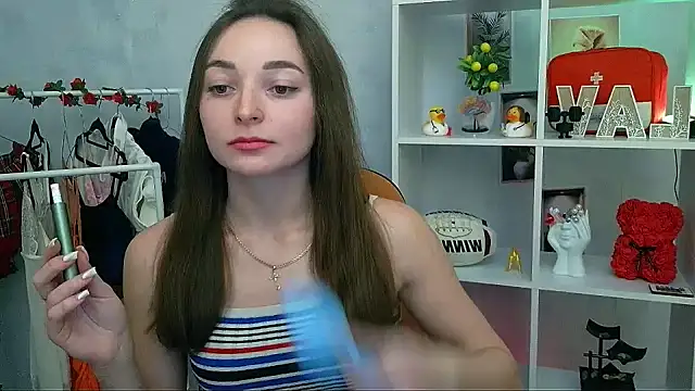  Barbie Kiss  online show from 02.03.26