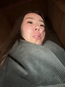 Asian Asami online show from 02.23.25