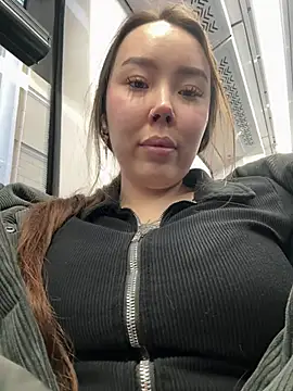 Asian Asami online show from 03.14.25