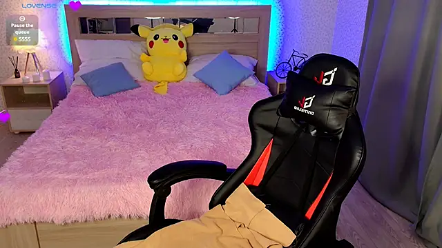 Dina dee online show from 12.03.24