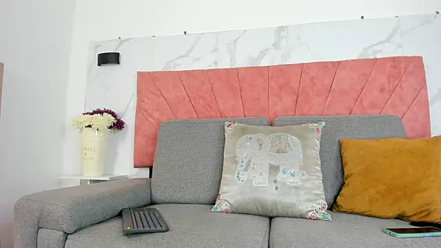 Hanna lens online show from 04.09.26