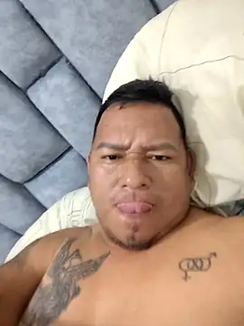 Snapshot of siatodo02 chatting on 09.25.25 siatodo02 online show from 09.25.25