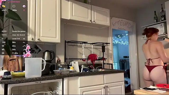 Aria Fields online show from 09.30.25