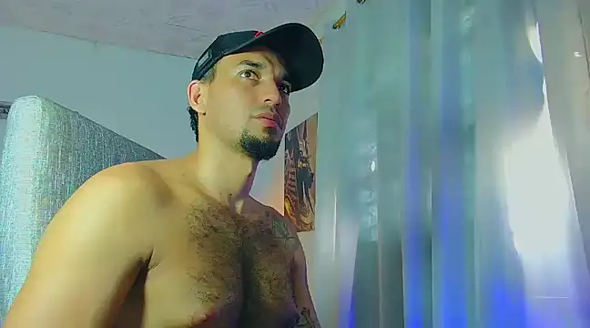 Snapshot of Jeff_Kent2 chatting on 12.17.24 Jeff Kent2 online show from 12.17.24