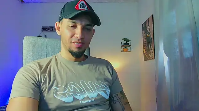 Snapshot of Jeff_Kent2 chatting on 12.28.24 Jeff Kent2 online show from 12.28.24