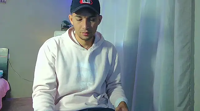 Snapshot of Jeff_Kent2 chatting on 01.25.25 Jeff Kent2 online show from 01.25.25