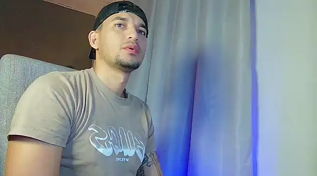 Snapshot of Jeff_Kent2 chatting on 02.04.25 Jeff Kent2 online show from 02.04.25