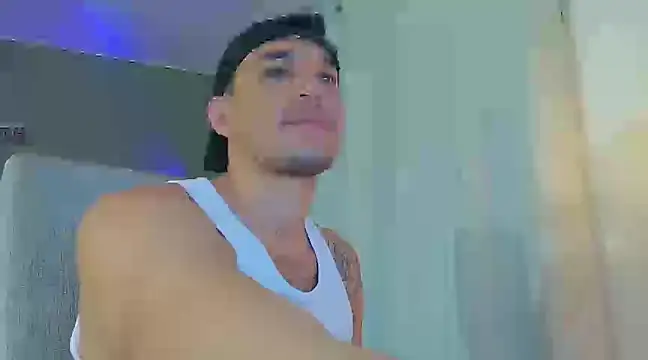 Snapshot of Jeff_Kent2 chatting on 02.26.25 Jeff Kent2 online show from 02.26.25