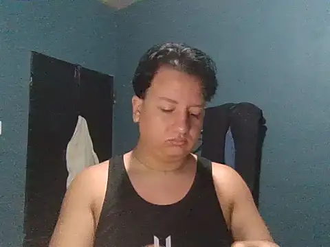 Snapshot of cjosswho chatting on 11.01.25 cjosswho online show from 11.01.25