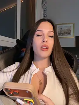 EricaWalls online show from 03.11.26