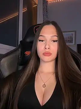 EricaWalls online show from 04.16.26