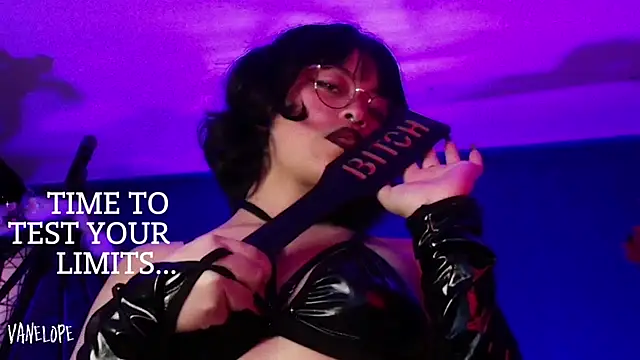 vanelope11 online show from 10.26.25