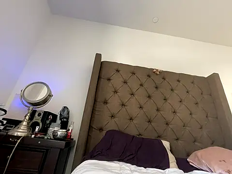 Snapshot of XXXLollipopsJuicy chatting on 10.30.25 XXXLollipopsJuicy online show from 10.30.25