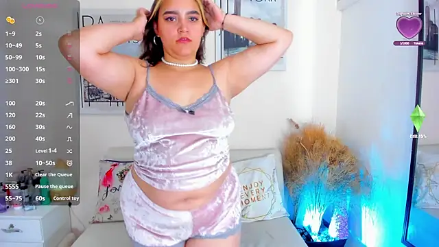katy giil online show from 12.04.24