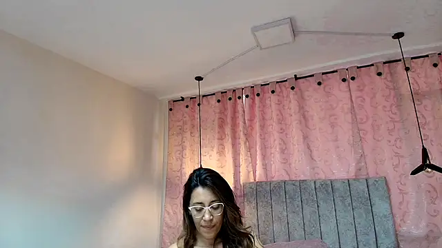 VioletaScott  online show from 12.21.24