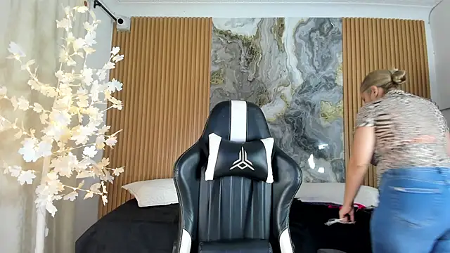 Danna topless online show from 05.16.26