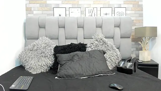 KariinaTaylor online show from 03.03.26