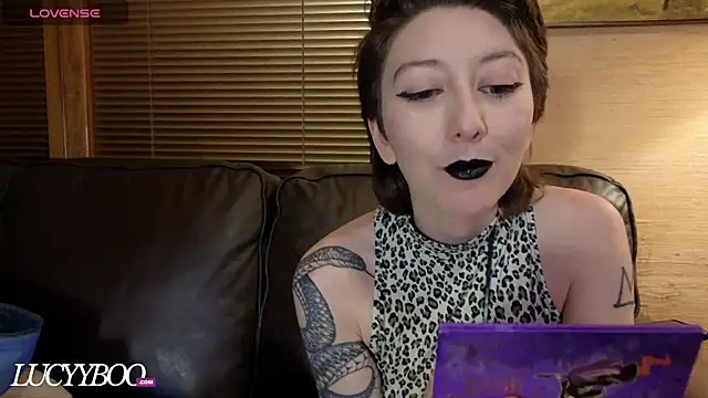 lovelylucyy online show from 01.08.26