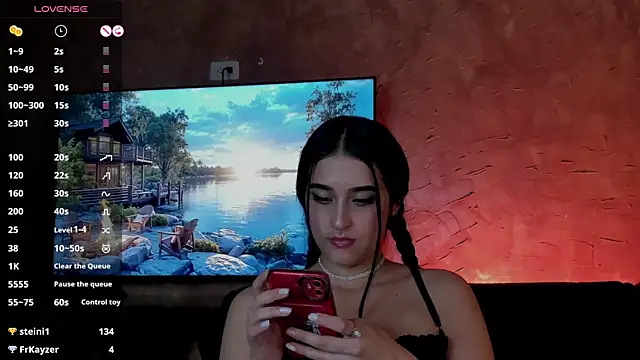 Charlotte greys online show from 02.21.25